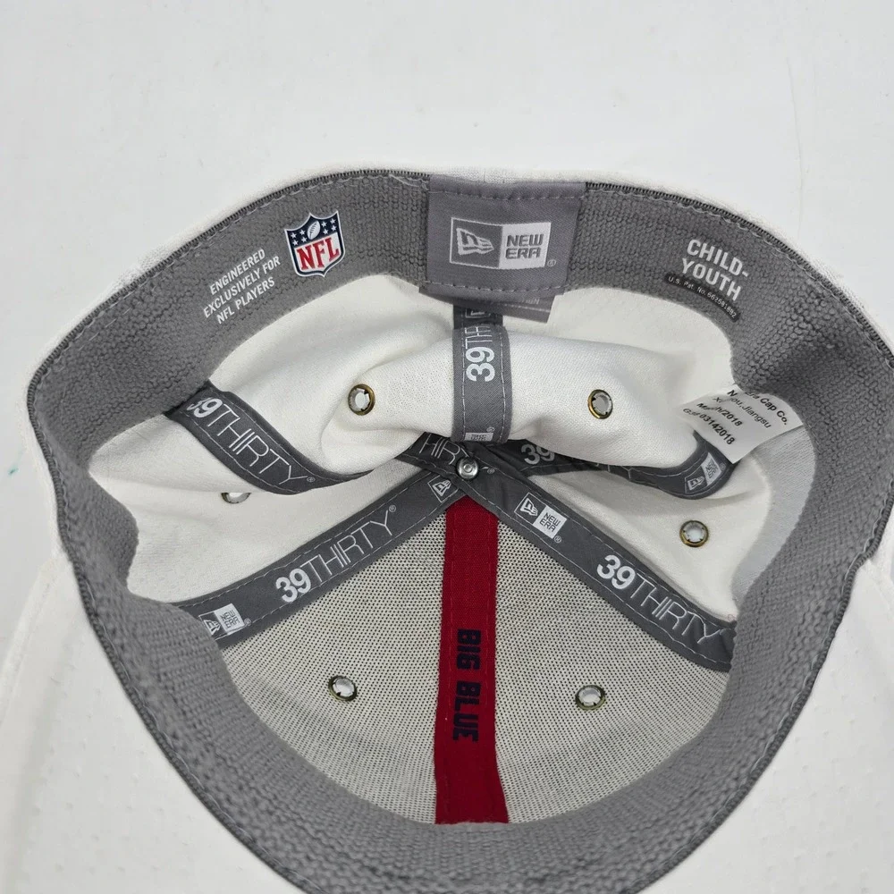 New Era NFL Giants Child-Youth 39THIRTY Hat White Sideline On-Field Stretch Fit